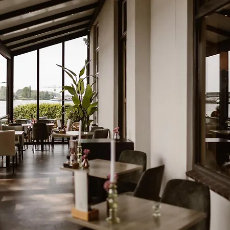 ホテル Restaurant Belvedere 3*