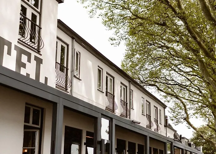 فندق Restaurant Belvedere 3*