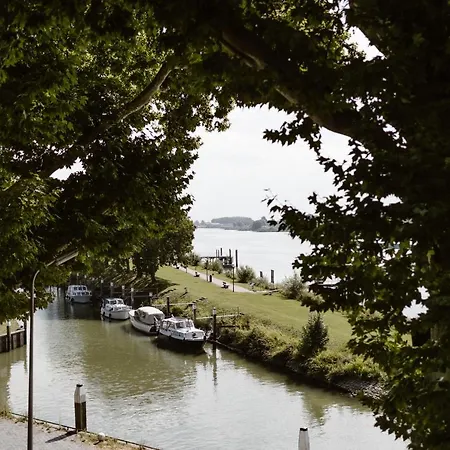 מלון Restaurant Belvedere סכונהובן