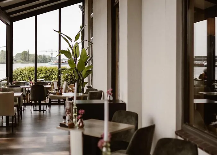 Hotel Restaurant Belvedere 3*